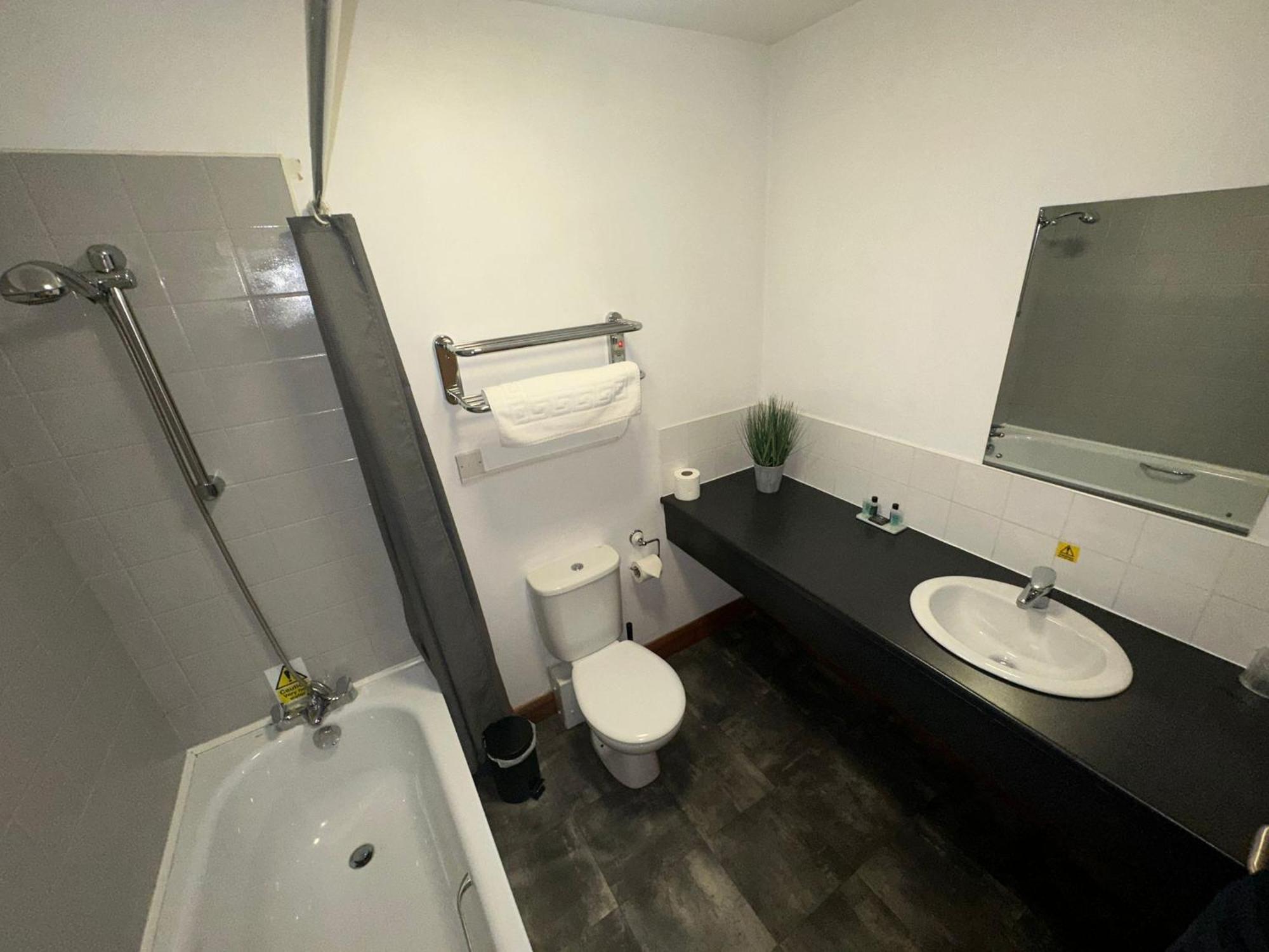 Afan Lodge 포트탤벗 외부 사진